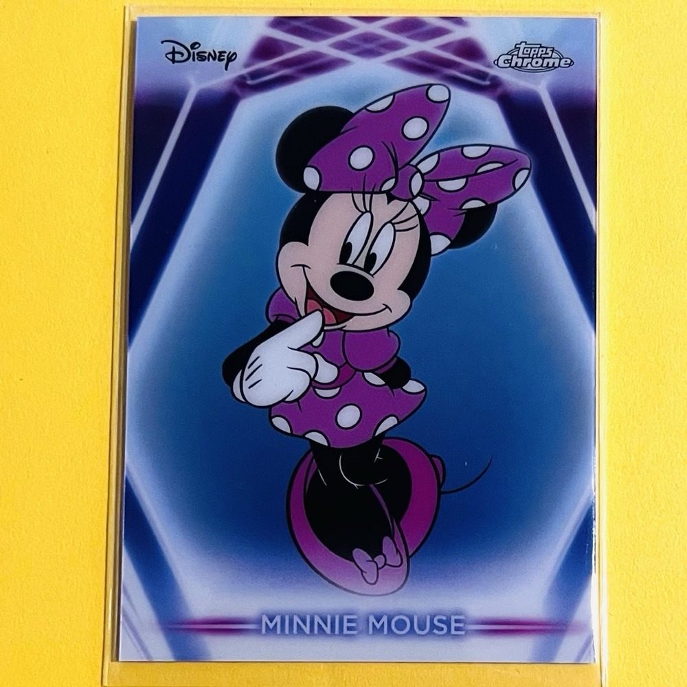 2026 Topps Chrome Disney Neon Minnie Mouse CNE-199 Disney Neon Refractor